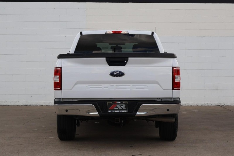 Ford F-150 Vehicle Full-screen Gallery Image 06