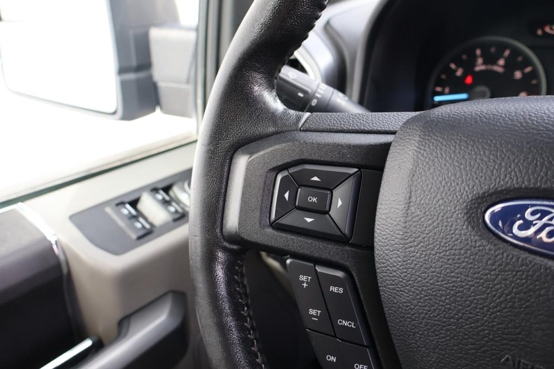 Ford F-150 Vehicle Full-screen Gallery Image 29