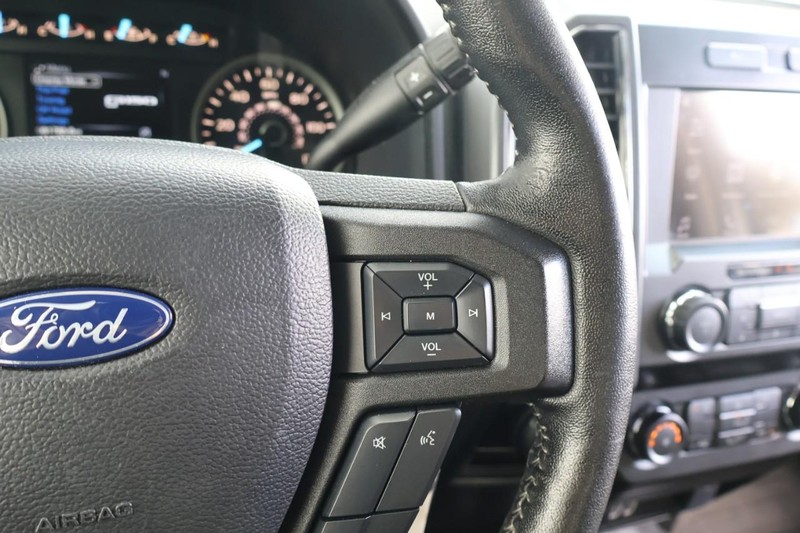 Ford F-150 Vehicle Full-screen Gallery Image 30