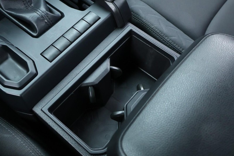 Toyota Tacoma 2WD Vehicle Full-screen Gallery Image 35