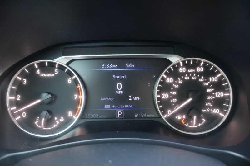 Nissan Altima Vehicle Full-screen Gallery Image 25