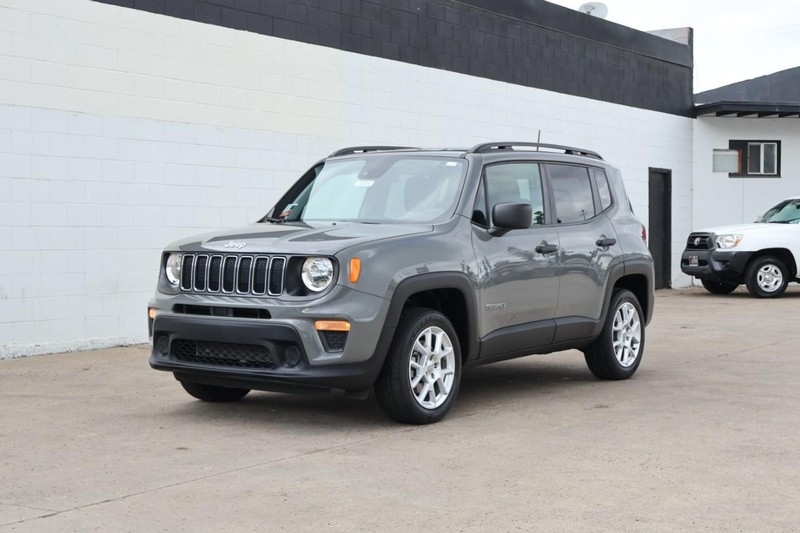 Jeep Renegade Vehicle Full-screen Gallery Image 12