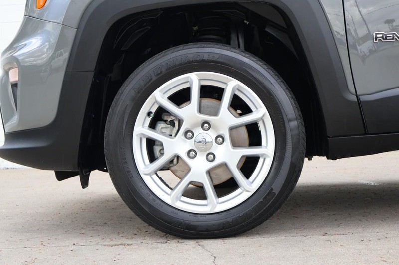 Jeep Renegade Vehicle Full-screen Gallery Image 14