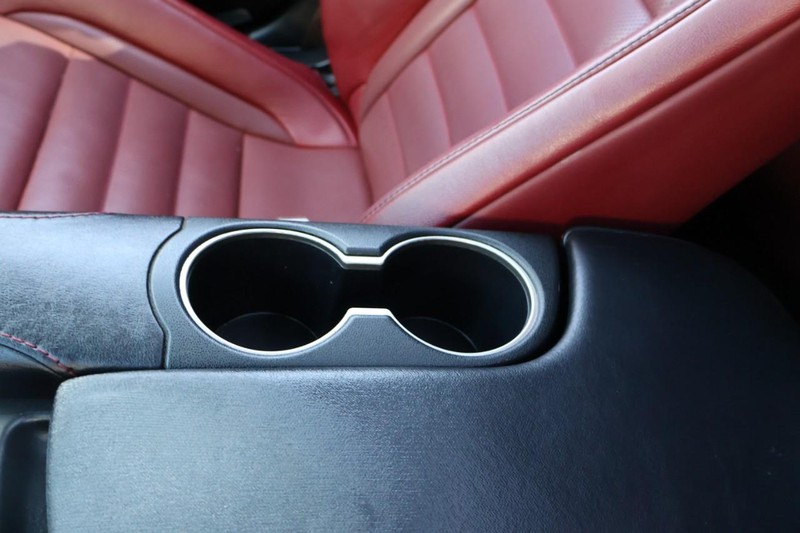 Lexus IS 300 Vehicle Full-screen Gallery Image 41