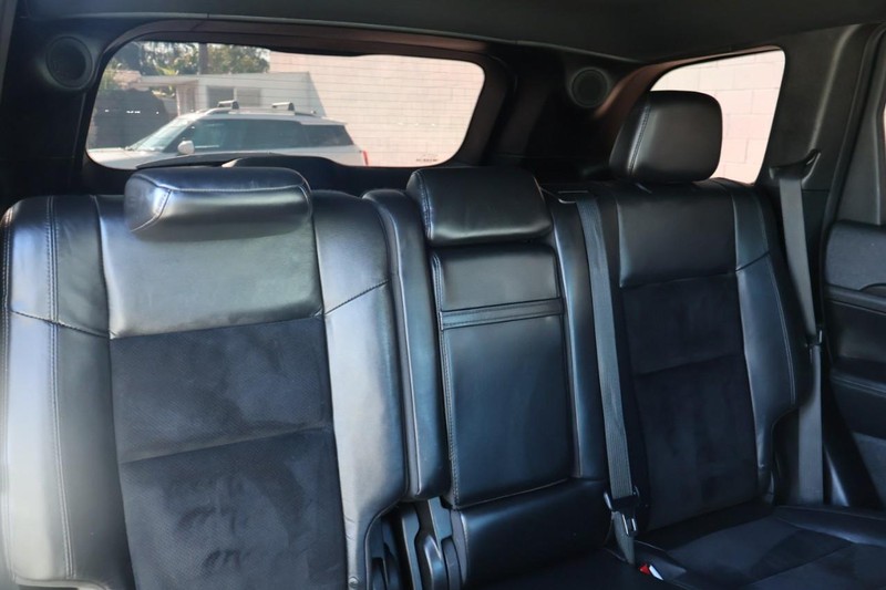 Jeep Grand Cherokee Vehicle Full-screen Gallery Image 24