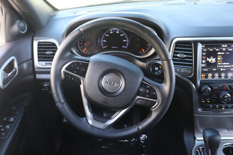 Jeep Grand Cherokee Vehicle Full-screen Gallery Image 27