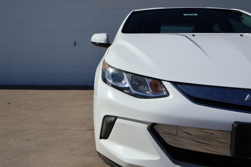 Chevrolet Volt Vehicle Full-screen Gallery Image 03