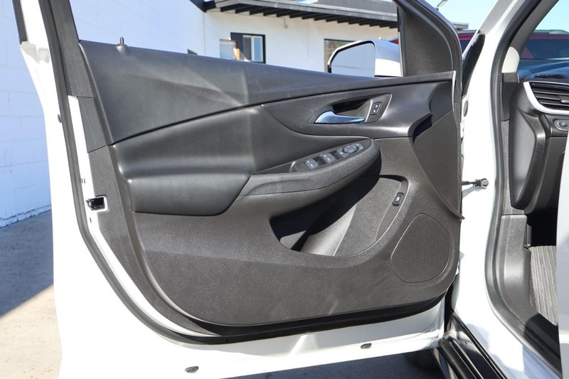 Chevrolet Volt Vehicle Full-screen Gallery Image 15