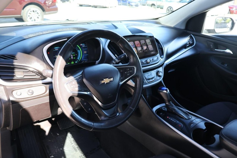 Chevrolet Volt Vehicle Full-screen Gallery Image 17