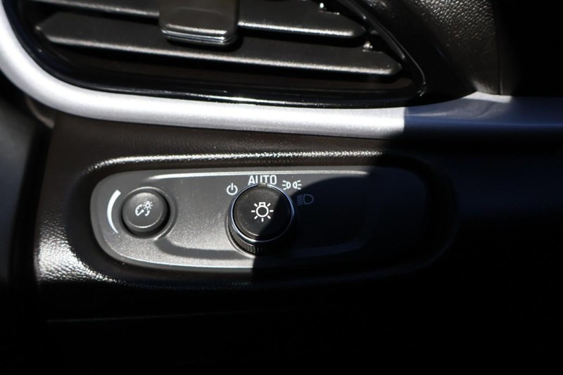 Chevrolet Volt Vehicle Full-screen Gallery Image 18