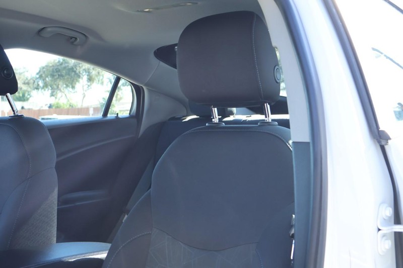 Chevrolet Volt Vehicle Full-screen Gallery Image 20