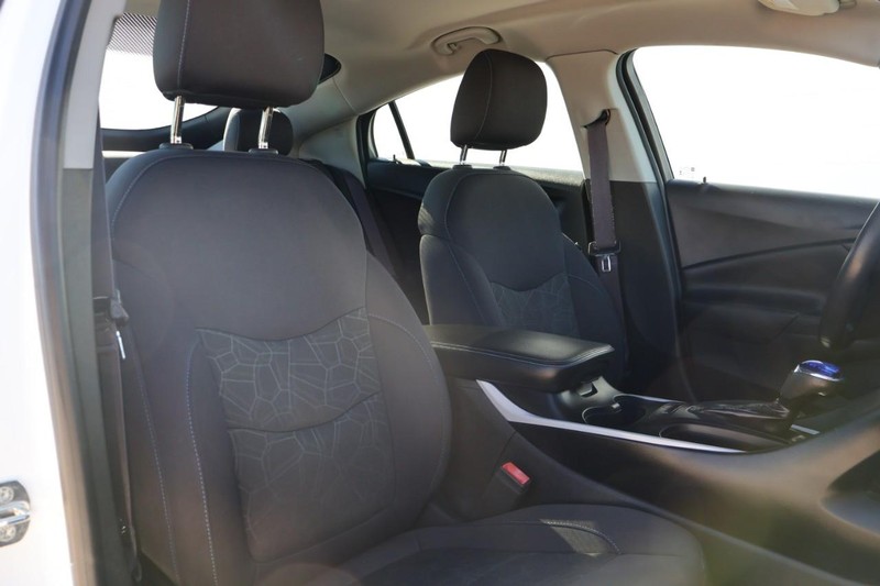 Chevrolet Volt Vehicle Full-screen Gallery Image 22