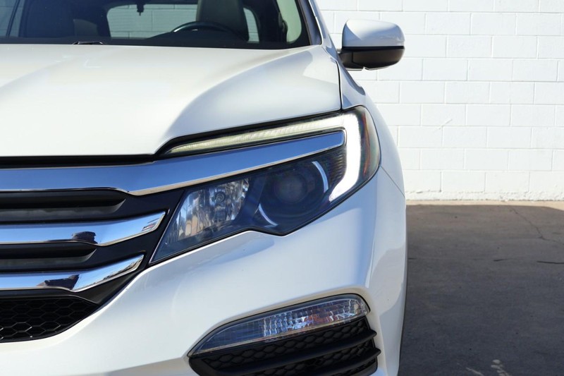 Honda Pilot Vehicle Full-screen Gallery Image 03