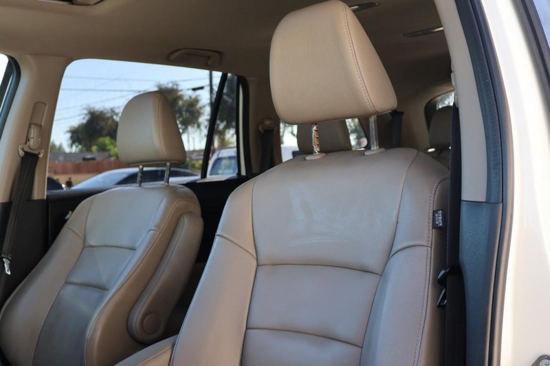 Honda Pilot Vehicle Full-screen Gallery Image 20