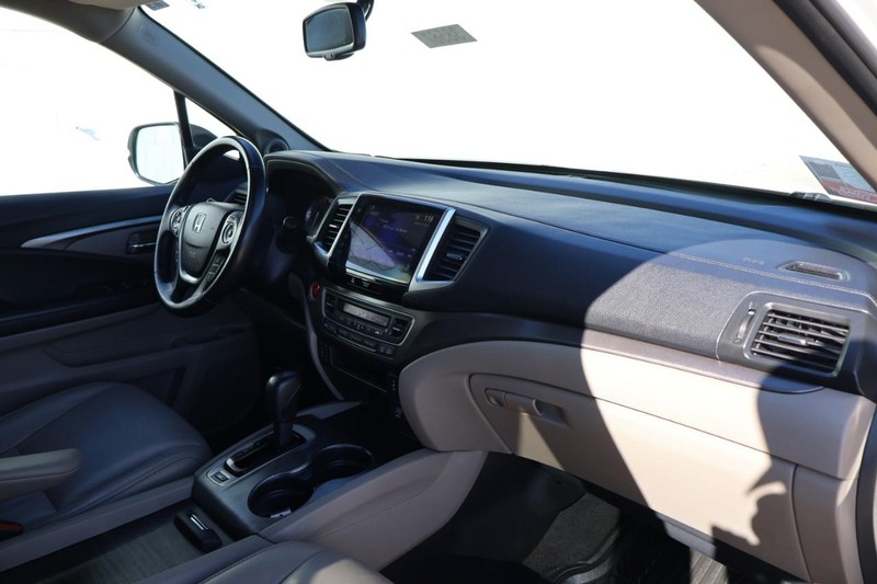 Honda Pilot Vehicle Full-screen Gallery Image 21