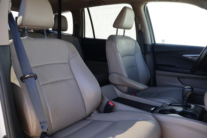 Honda Pilot Vehicle Full-screen Gallery Image 22