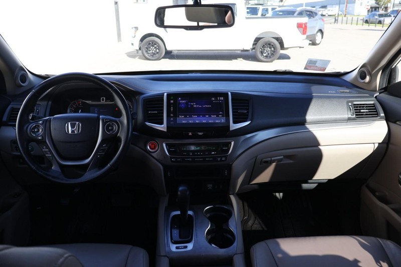 Honda Pilot Vehicle Full-screen Gallery Image 26