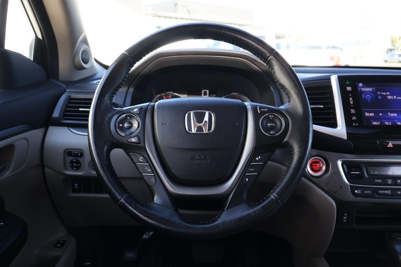 Honda Pilot Vehicle Full-screen Gallery Image 28