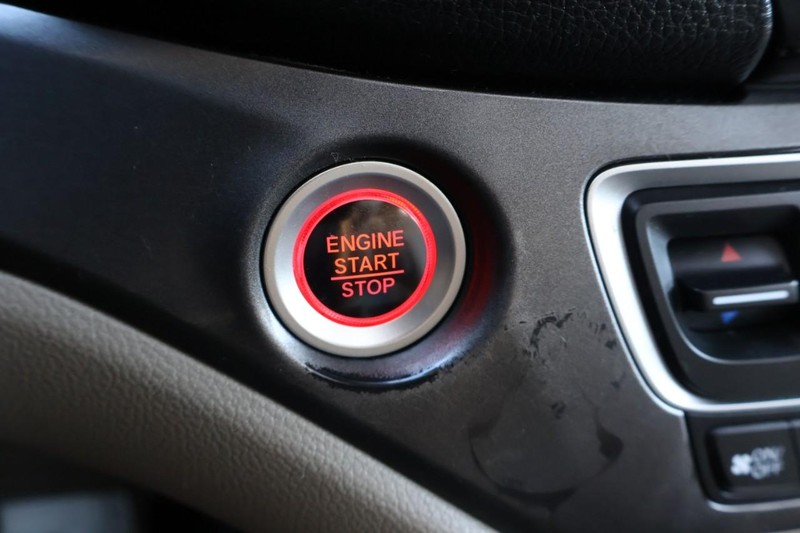 Honda Pilot Vehicle Full-screen Gallery Image 31