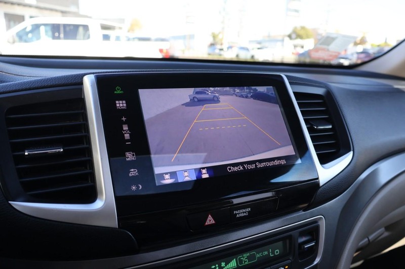 Honda Pilot Vehicle Full-screen Gallery Image 34