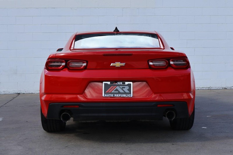 Chevrolet Camaro Vehicle Full-screen Gallery Image 06