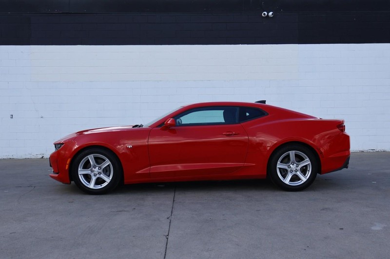 Chevrolet Camaro Vehicle Full-screen Gallery Image 11