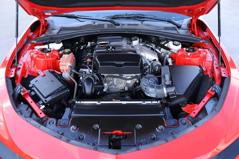 Chevrolet Camaro Vehicle Full-screen Gallery Image 13