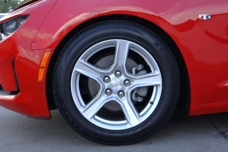 Chevrolet Camaro Vehicle Full-screen Gallery Image 14