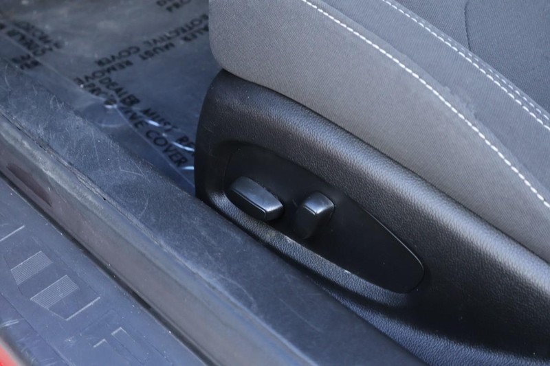 Chevrolet Camaro Vehicle Full-screen Gallery Image 18