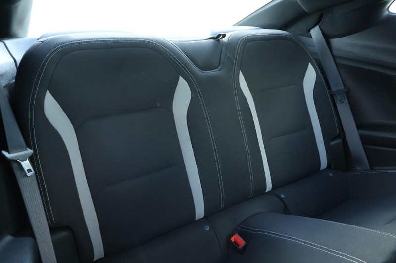 Chevrolet Camaro Vehicle Full-screen Gallery Image 24