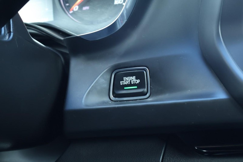 Chevrolet Camaro Vehicle Full-screen Gallery Image 31