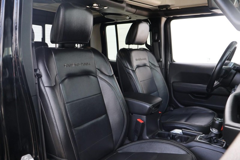 Jeep Gladiator Vehicle Full-screen Gallery Image 24