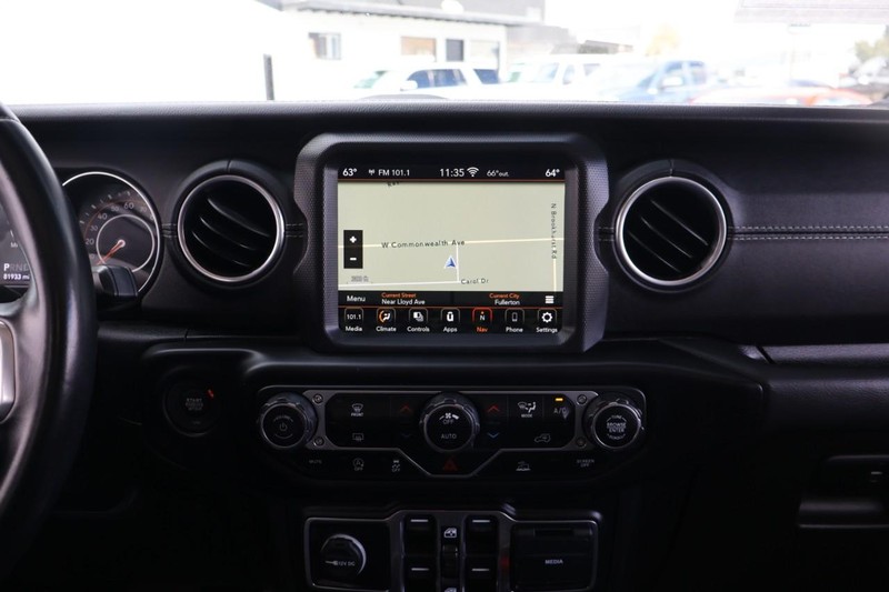 Jeep Gladiator Vehicle Full-screen Gallery Image 33