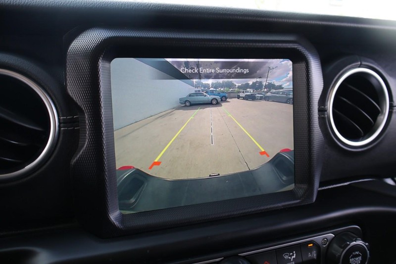 Jeep Gladiator Vehicle Full-screen Gallery Image 34