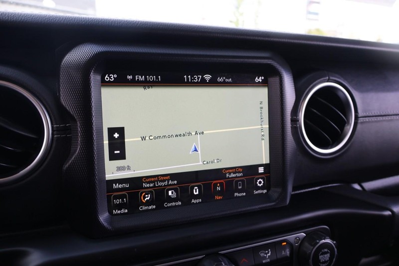 Jeep Gladiator Vehicle Full-screen Gallery Image 35