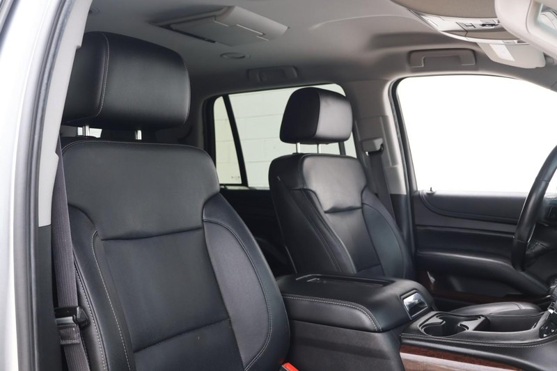 GMC Yukon Vehicle Full-screen Gallery Image 23