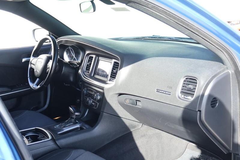 Dodge Charger Vehicle Full-screen Gallery Image 21