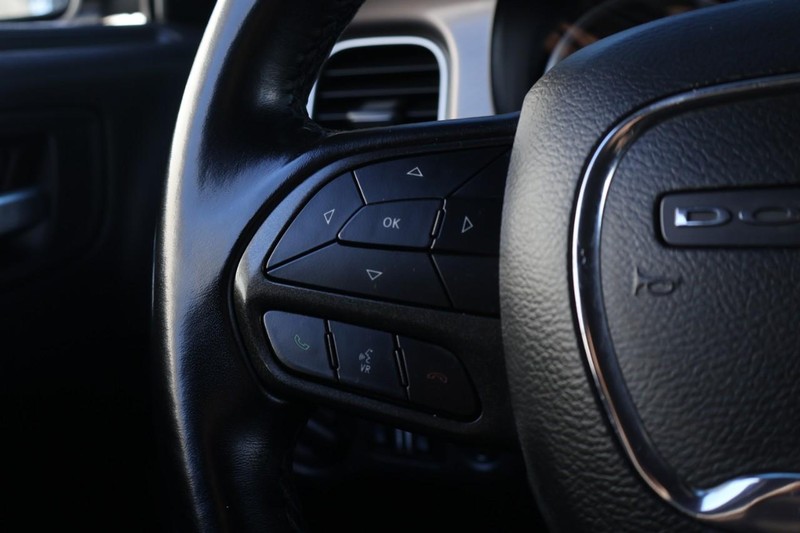 Dodge Charger Vehicle Full-screen Gallery Image 27