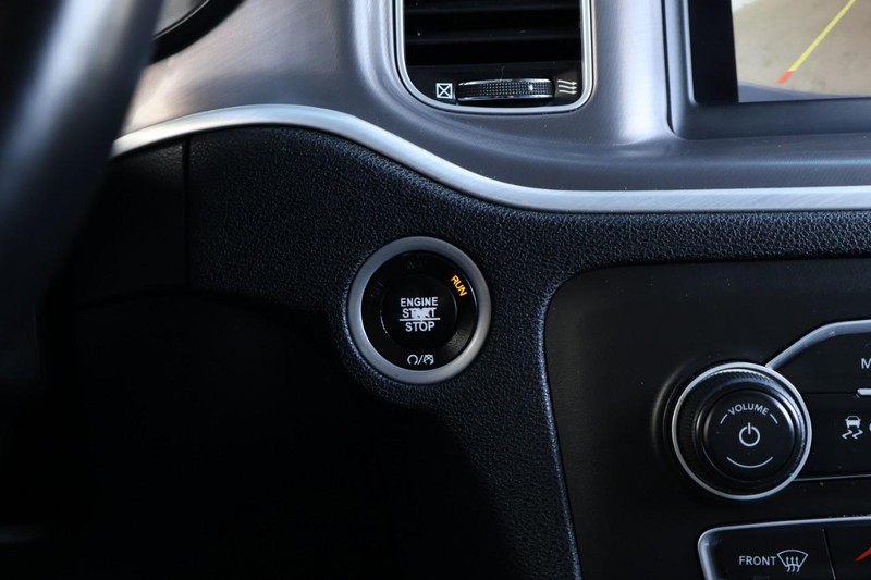 Dodge Charger Vehicle Full-screen Gallery Image 29