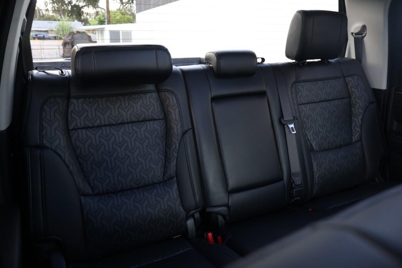 Toyota Tundra 4WD Vehicle Full-screen Gallery Image 25