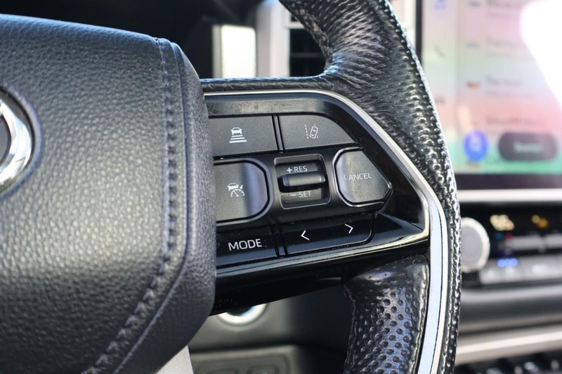 Toyota Tundra 4WD Vehicle Full-screen Gallery Image 31