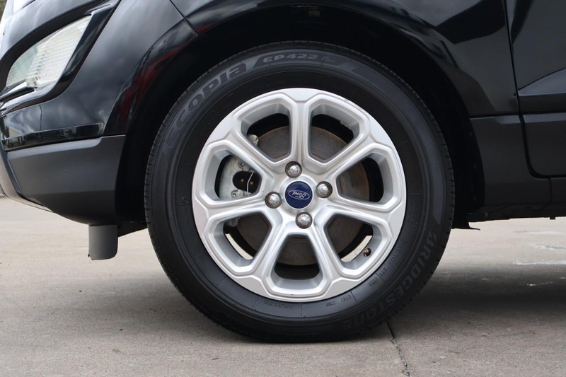 Ford EcoSport Vehicle Full-screen Gallery Image 14