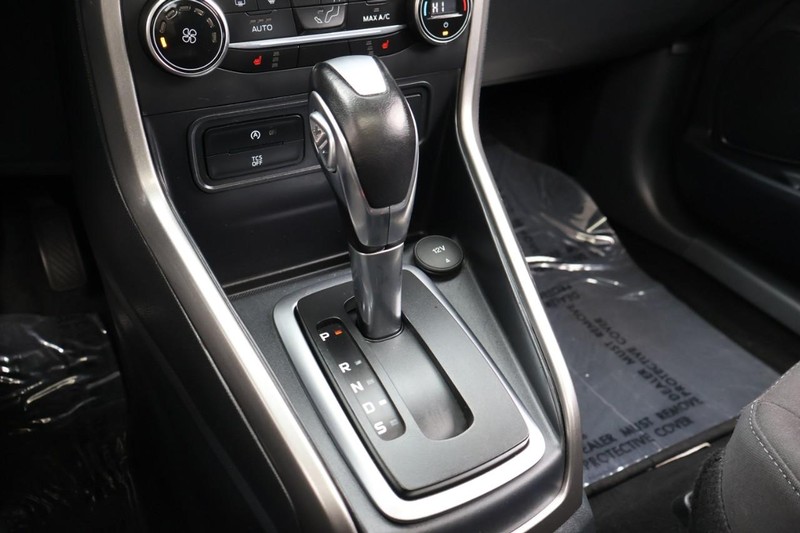 Ford EcoSport Vehicle Full-screen Gallery Image 32