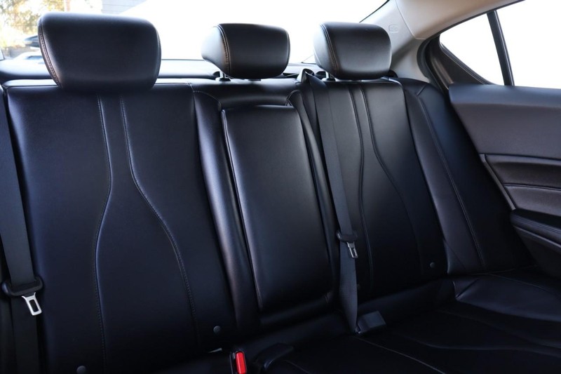 Acura ILX Vehicle Full-screen Gallery Image 22