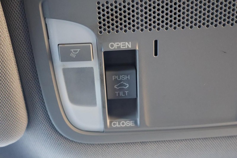 Acura ILX Vehicle Full-screen Gallery Image 38