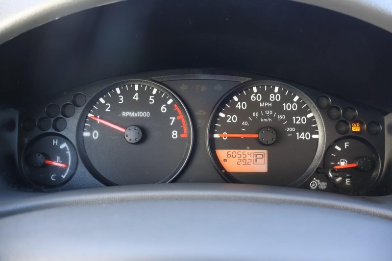 Nissan Frontier Vehicle Full-screen Gallery Image 29