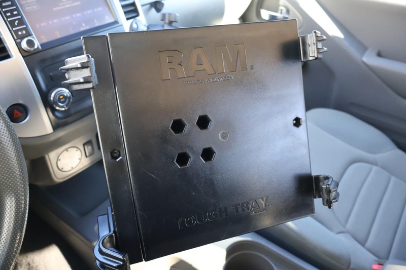 Nissan Frontier Vehicle Full-screen Gallery Image 37