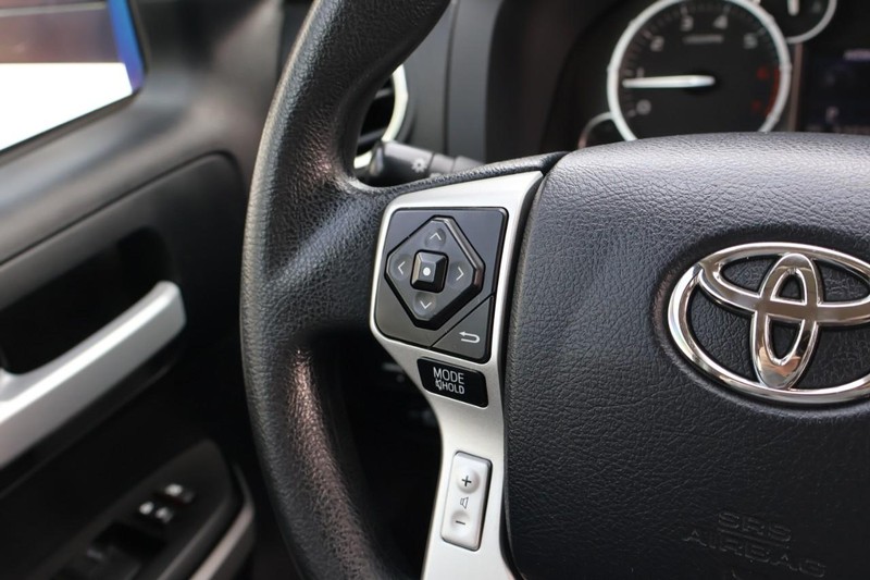Toyota Tundra Vehicle Full-screen Gallery Image 29