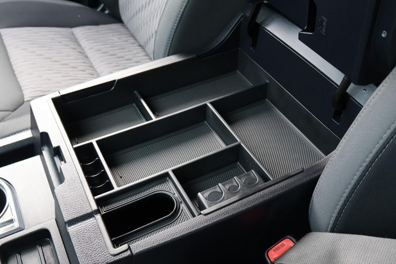 Toyota Tundra Vehicle Full-screen Gallery Image 37