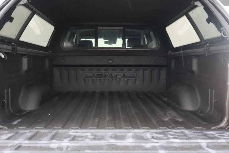 GMC Sierra 2500HD Vehicle Full-screen Gallery Image 08